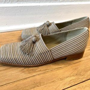 VIntage Stuart Weitzman Tassle Loafers Size 7.5